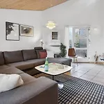 Amanda - 30km From The Sea By Interhome