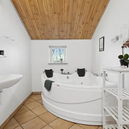 Prázdninový dům Amanda - 30km From The Sea By Interhome