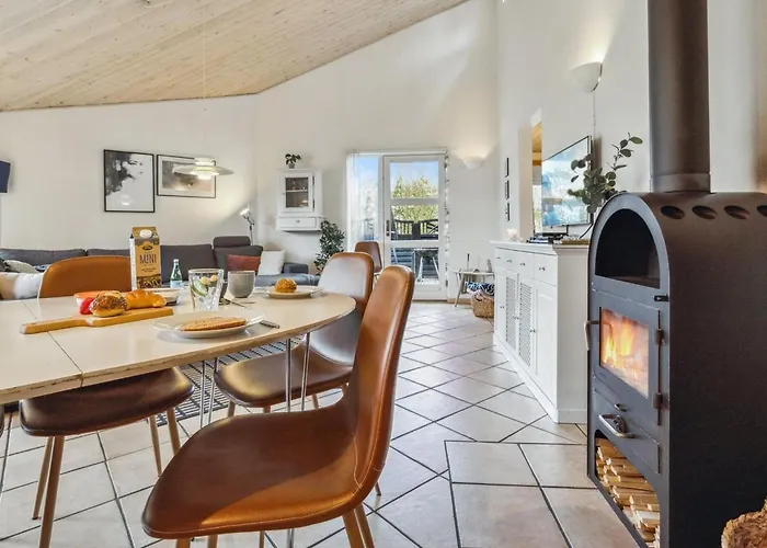 Amanda - 30km From The Sea By Interhome